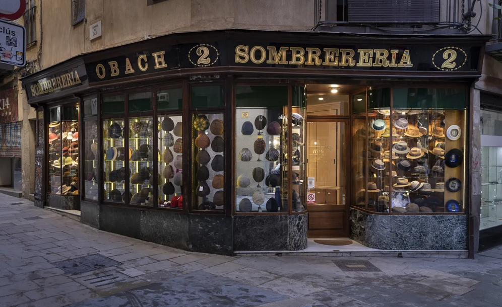 Discovering the 100 years shops - Image 3